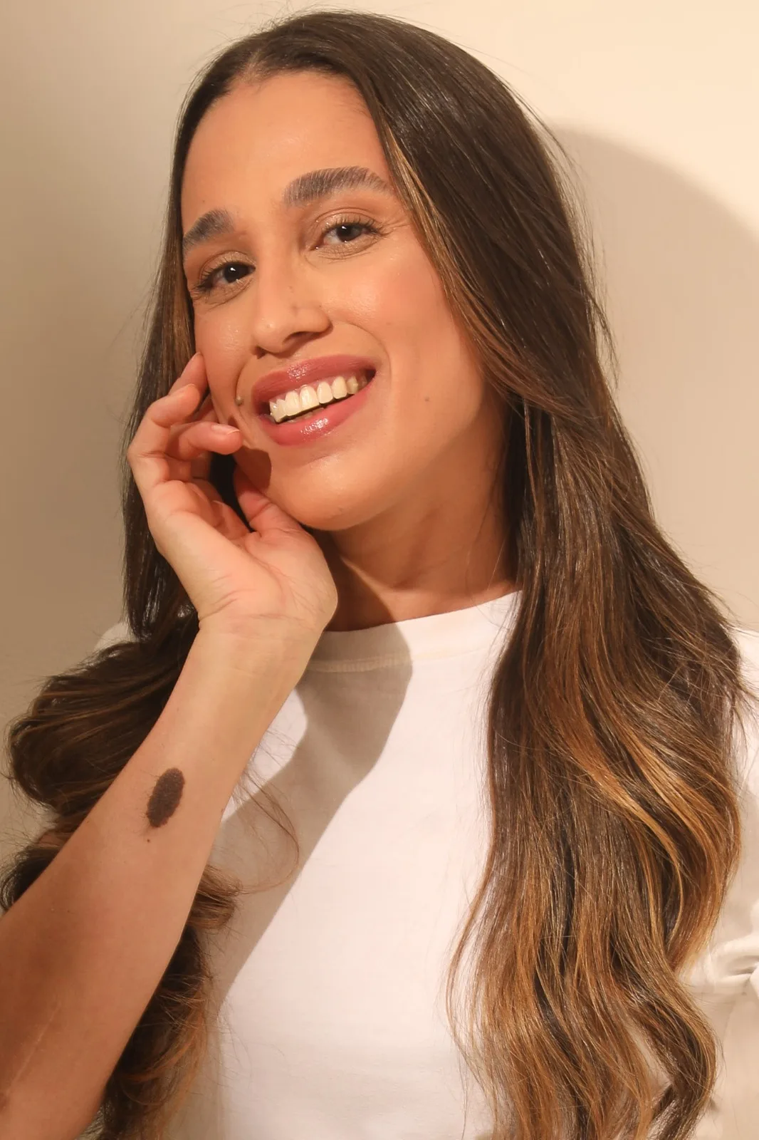 Beauty · sorriso em luz quente