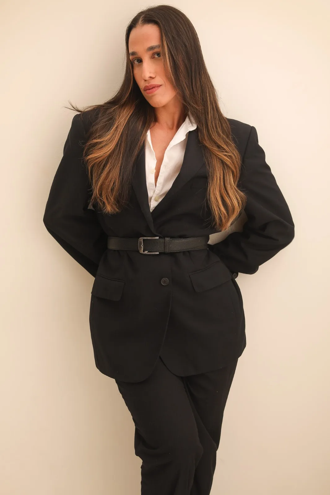 Executivo · corpo inteiro de terno